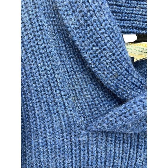 Vintage Carbery Ireland 100% Pure New Wool Sweater Navy Pullover Knit‎ - Picture 7 of 15